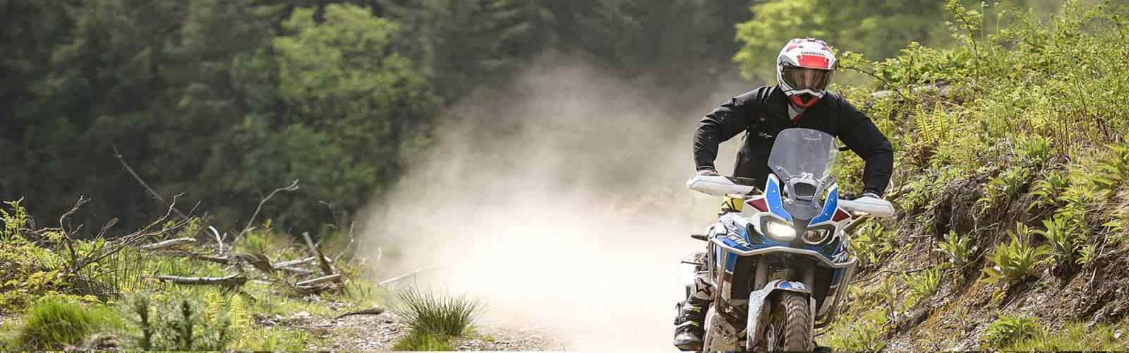 Off-Road  in moto su splendide sterrate delle Alpi Marittime