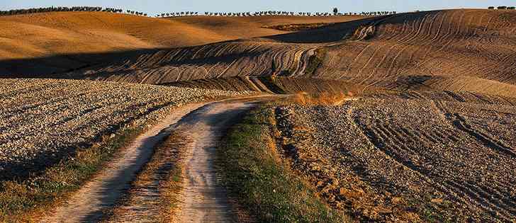 Moto avventure: Le strade bianche della Val d'Orcia più spettacolari in moto 1